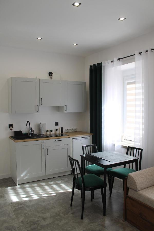 Apartament Z Historia Jelenia Góra Exteriör bild