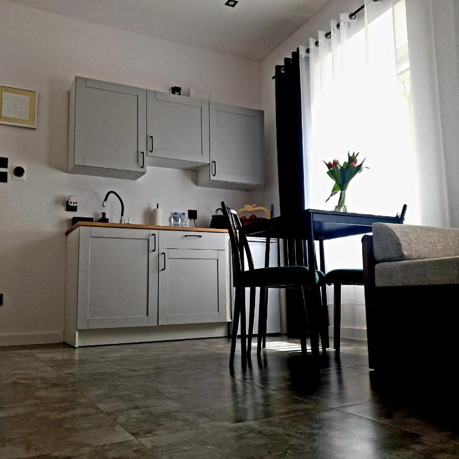 Apartament Z Historia Jelenia Góra Exteriör bild